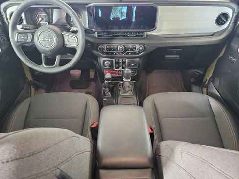 Used 2025 Jeep Wrangler Unlimited Sport AWD/4WD image 14
