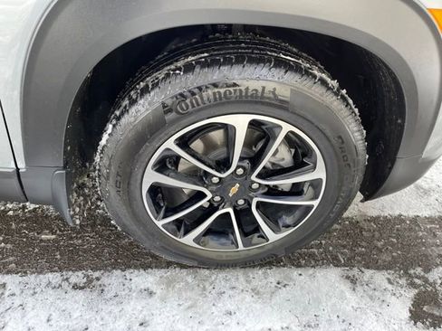 Used 2025 Chevrolet TrailBlazer LT w/ Driver Confidence Package image 31