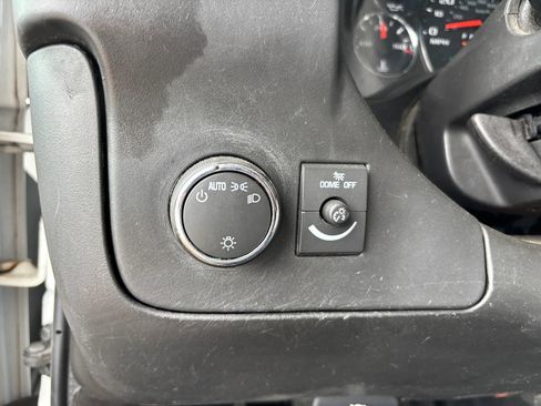 Used 2015 Chevrolet Express 4500 w/ Shuttle Bus Package image 45