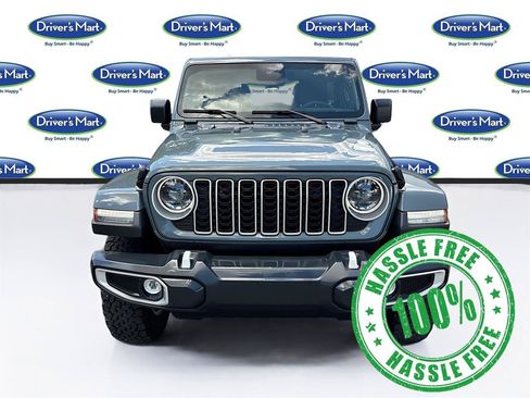 Used 2024 Jeep Wrangler Unlimited Sahara AWD/4WD image 2