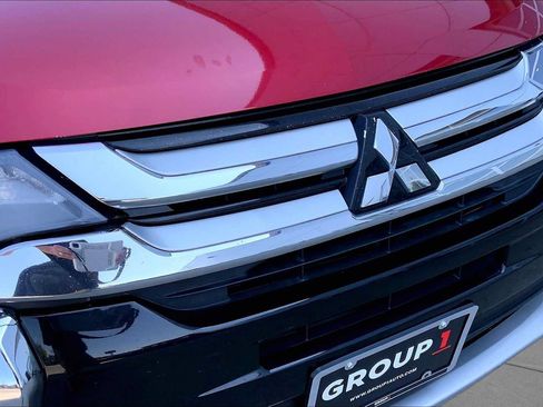 Used 2017 Mitsubishi Outlander SEL AWD/4WD image 32