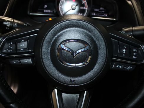 Used 2017 MAZDA MAZDA3 Grand Touring w/ Premium Equipment Package FWD image 24