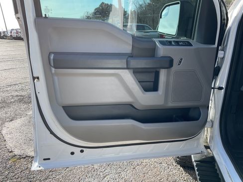 Used 2018 Ford F150 XL w/ Equipment Group 101A Mid image 13