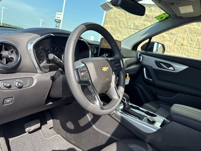 New 2026 Chevrolet Blazer LT w/ Convenience Package FWD image 17