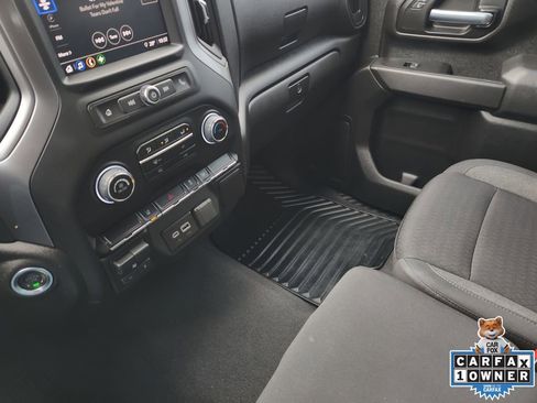 Used 2025 Chevrolet Silverado 2500 Custom image 25