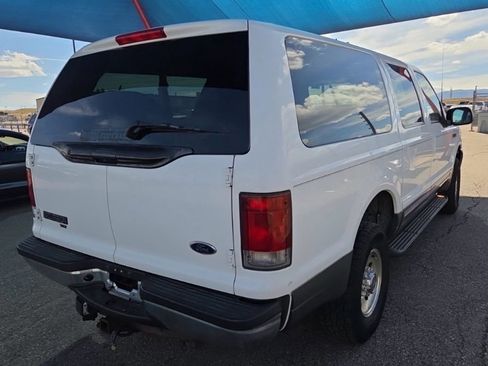 Used 2002 Ford Excursion XLT AWD/4WD image 4
