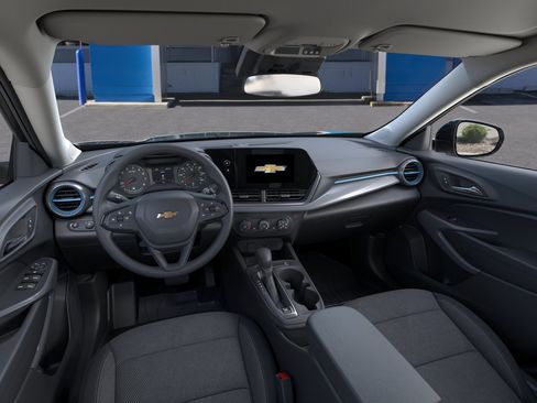 New 2026 Chevrolet Trax LS w/ LS Convenience Package FWD image 39