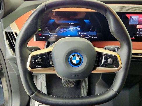 Used 2022 BMW iX xDrive50 w/ Premium Package image 13