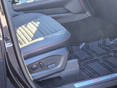 New 2026 Ford Explorer ST-Line image 6