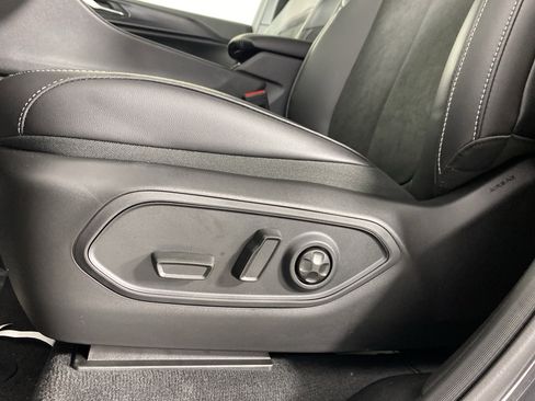 New 2025 Jeep Grand Cherokee L Altitude image 15