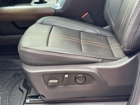 Used 2024 Chevrolet Silverado 3500 High Country w/ High Country Premium Package image 23