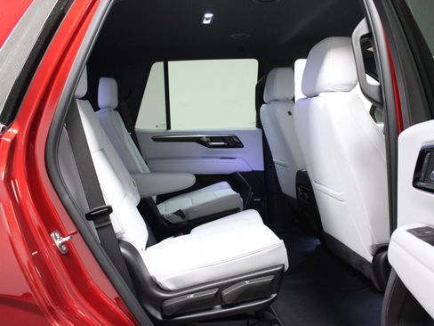 New 2025 Chevrolet Tahoe Premier image 16