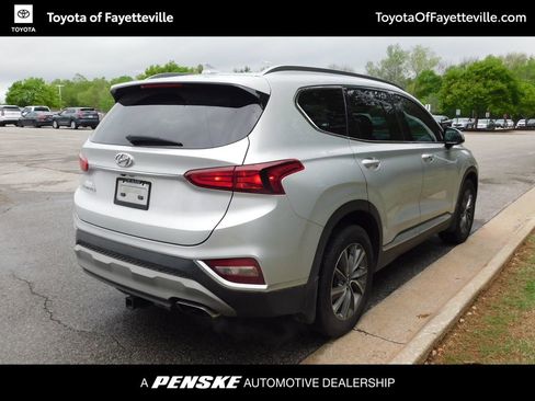 Used 2020 Hyundai Santa Fe SEL w/ Convenience Package image 4