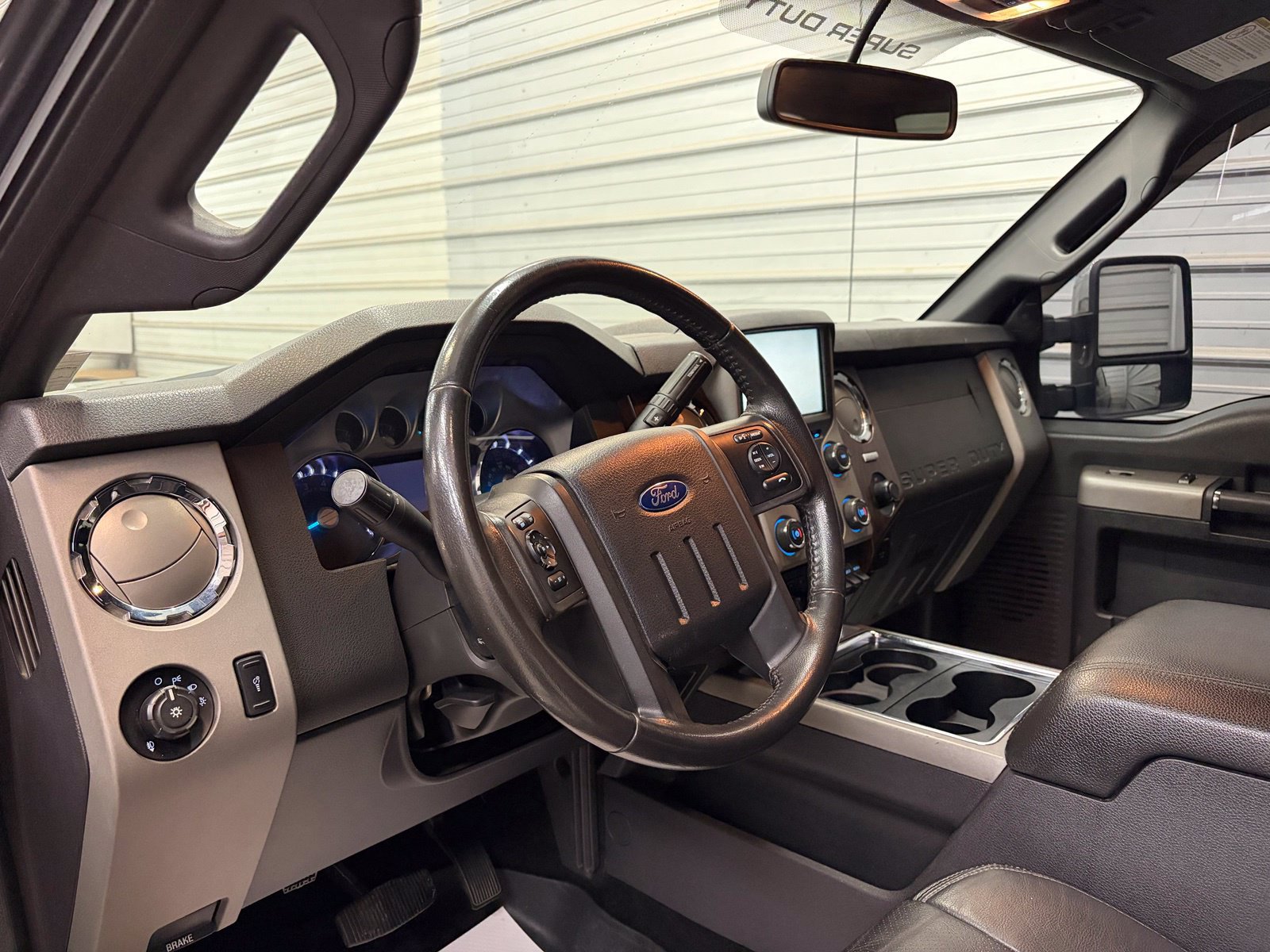 Used 2016 Ford F250 Lariat w/ Lariat Ultimate Package AWD/4WD image 12