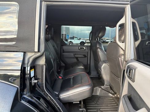 Used 2022 Ford Bronco 4-Door AWD/4WD image 19
