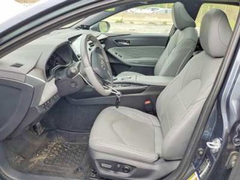 Used 2022 Toyota Avalon Limited w/ Advanced Safety Package FWD image 6