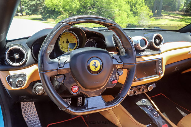 Used 2015 Ferrari California T RWD image 60