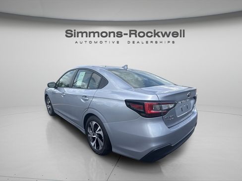 Used 2025 Subaru Legacy Premium AWD/4WD image 2
