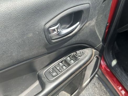 Used 2019 Jeep Compass Latitude w/ Popular Equipment Group AWD/4WD image 23