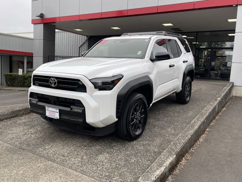 Certified 2026 Toyota 4Runner SR5 AWD/4WD image 3