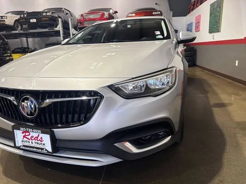 Used 2018 Buick Regal Essence w/ Sights and Sounds Package AWD/4WD image 68