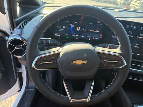 New 2026 Chevrolet Equinox EV LT w/ Comfort Package image 6