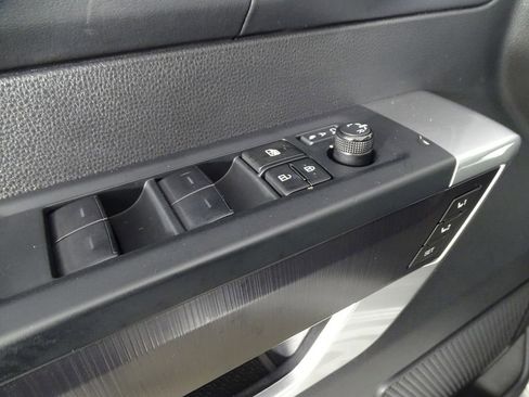 Used 2023 Toyota Tundra Platinum image 17