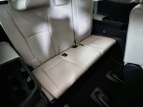 Certified 2024 Toyota Grand Highlander AWD image 32