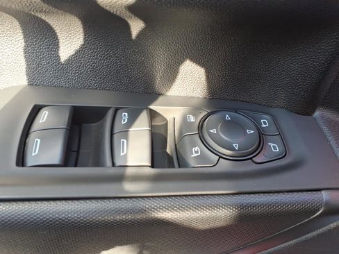 Used 2024 Chevrolet Silverado 2500 Custom w/ Custom Value Package image 14