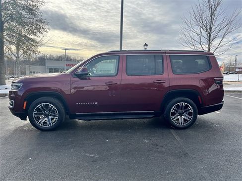 Used 2022 Jeep Wagoneer Series III image 28