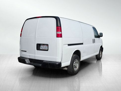 Used 2021 Chevrolet Express 2500 w/ Driver Convenience Package image 6