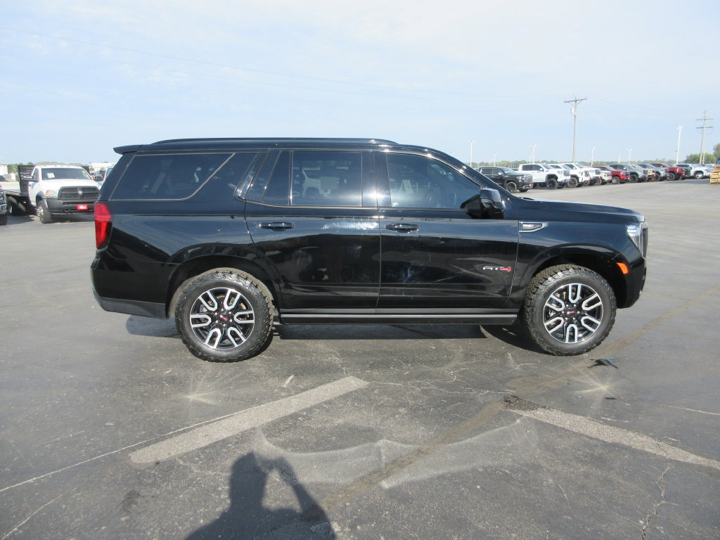 Certified 2021 GMC Yukon AT4 w/ AT4 Premium Package AWD/4WD image 4