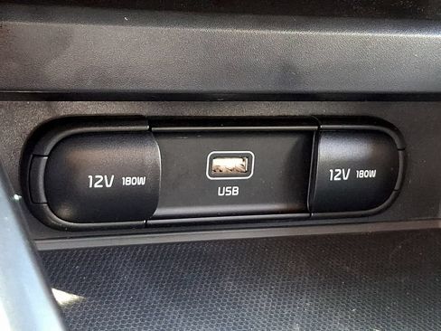 Used 2025 Kia Soul LX w/ LX Technology Package FWD image 22