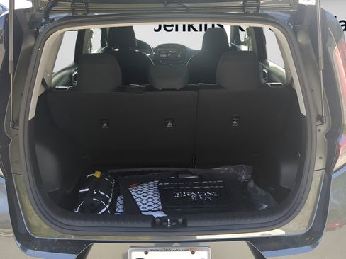 Used 2025 Kia Soul S FWD image 10
