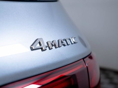 Used 2026 Mercedes-Benz GLB 250 4MATIC image 11