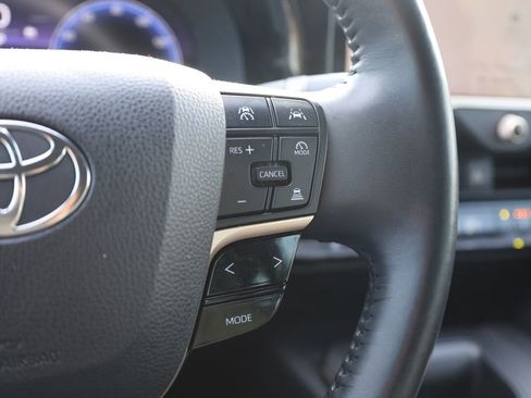 Used 2023 Toyota Crown XLE image 22