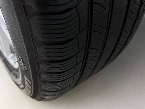 Used 2021 Porsche Macan image 30