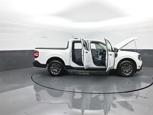New 2025 Ford Maverick XLT image 41