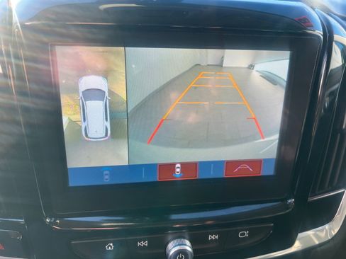 Used 2018 Chevrolet Traverse Premier image 58