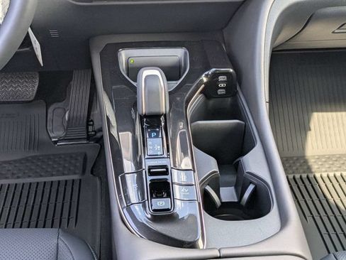 New 2026 Toyota Crown AWD/4WD image 18