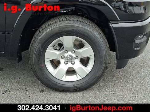 New 2026 RAM 1500 Big Horn AWD/4WD image 6