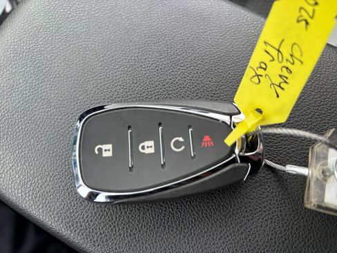 Used 2025 Chevrolet Trax LT image 21