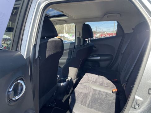 Used 2017 Nissan Juke SV image 15