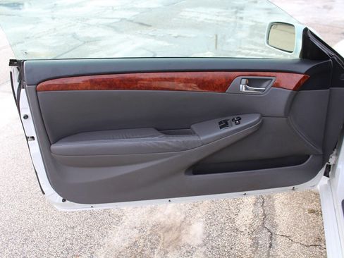 Used 2006 Toyota Solara SLE image 13