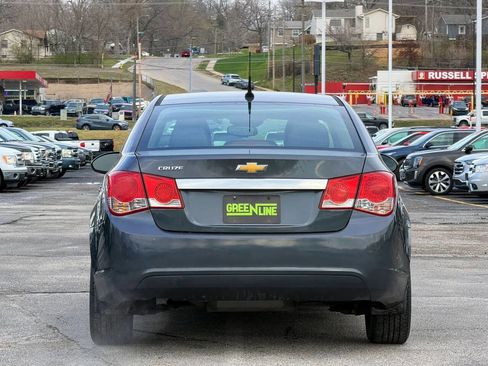 Used 2013 Chevrolet Cruze LS image 3