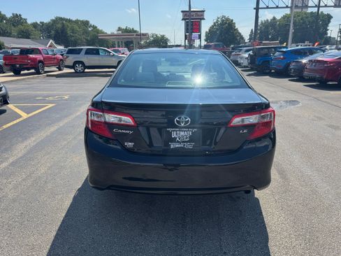 Used 2012 Toyota Camry LE FWD image 4