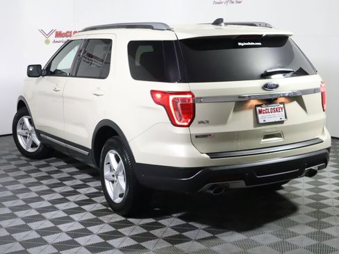 Used 2018 Ford Explorer XLT FWD image 12