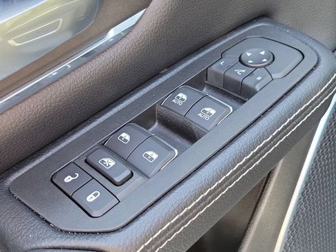 Used 2026 RAM 1500 Laramie AWD/4WD image 27