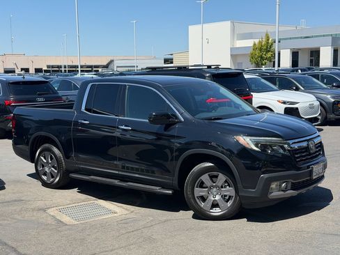 Used 2020 Honda Ridgeline RTL-E image 2