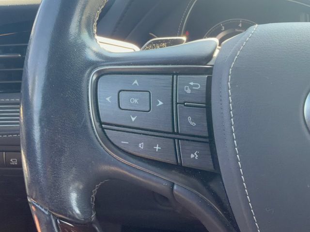 Used 2018 Lexus LS 500 w/ Interior Upgrade Package RWD image 17
